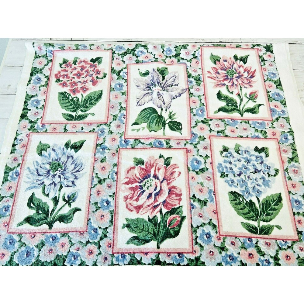 Vintage Dundee Floral Bath Towels Set of 2 Mod 70s MCM Botanical Flowers New